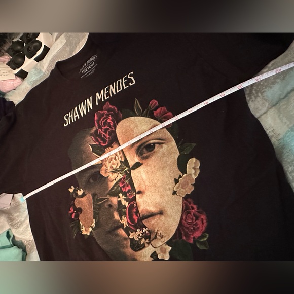 Shawn Mendes 2019 The Tour T-Shirt - Picture 4 of 4